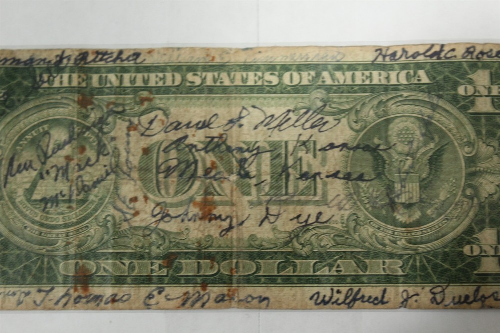 Vintage 1935D $1 US Silver Certificate