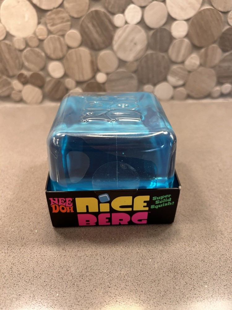 NeeDoh Nice Berg Blue XL Giant Niceberg Solid Squish Cube Ice Block - IN HAND