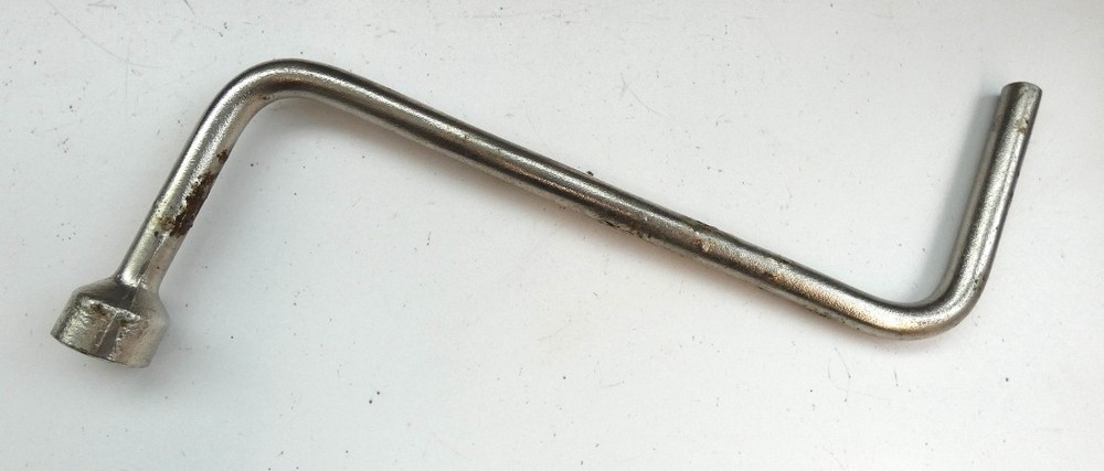 BMW E30 E32 E34 E36 E38 E39 E46 Wheel Wrench Rim Wrench Board Tool