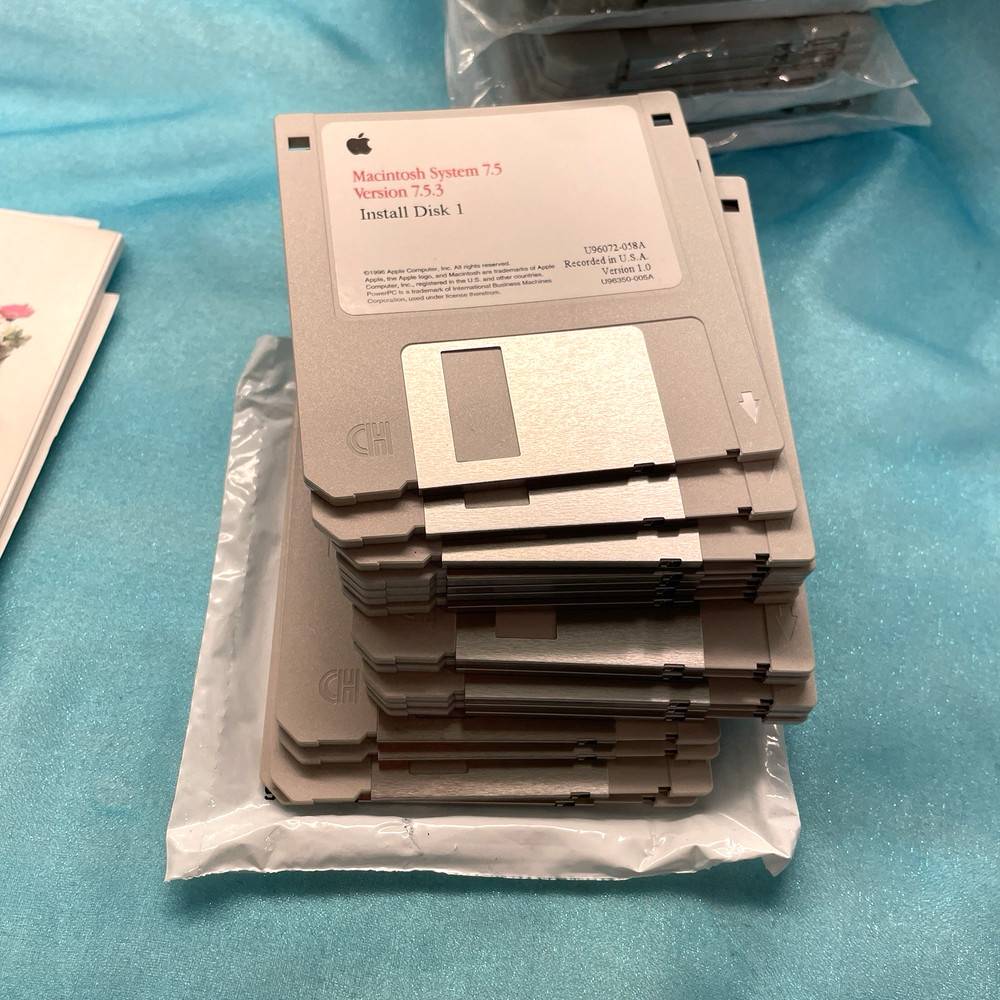 1996 Macintosh System Software 7.5 Version 7.5.3 Floppy Disks 20 Sealed, 20 Used
