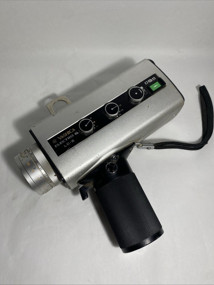 Yashica Electro 8 LD-8 Electro 8 8mm Movie Camera Silver (UNTESTED)