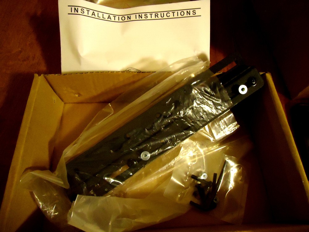 Chief LSB101 Lateral Shift Bracket (NEW)