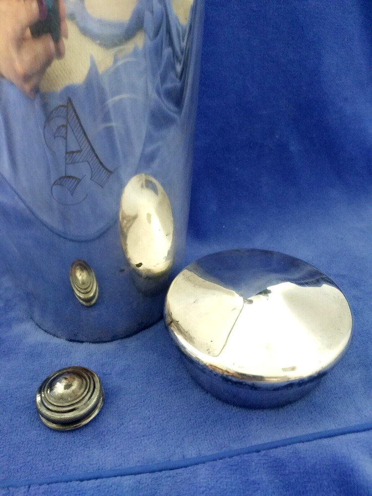 Wm Rogers Silverplate Water Pitcher 10"