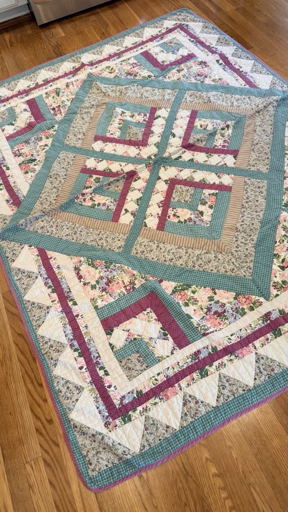 Vintage Handmade Patchwork Quilt Hand Quilted 60x78