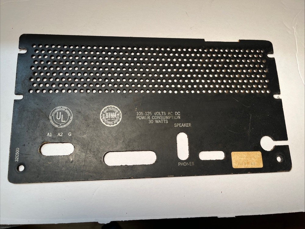 hallicrafters S38D  Radio Receiver  Ventilated back cover panel
