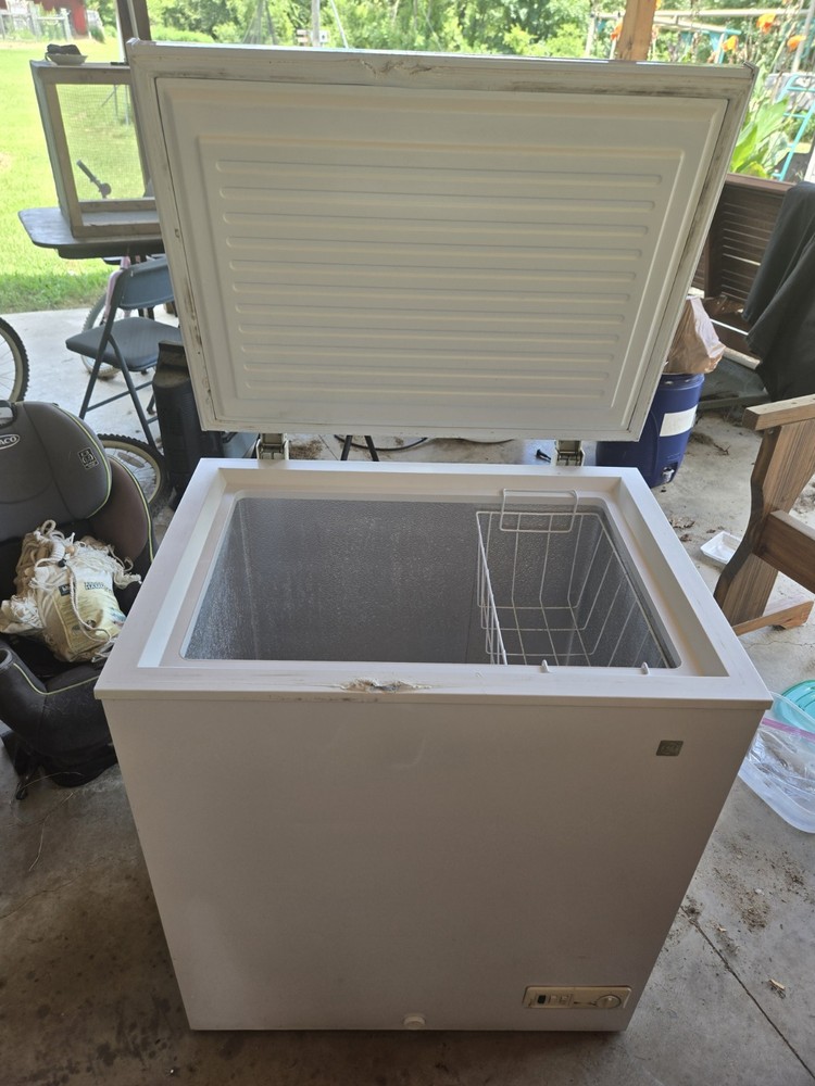 GE CUBE FREEZER