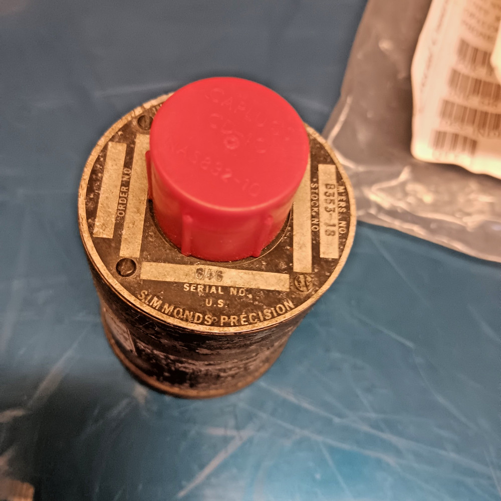 SIMMONDS FEUL QUANTITY INDICATOR B353-18 FREE SHIPPING WITH TAG