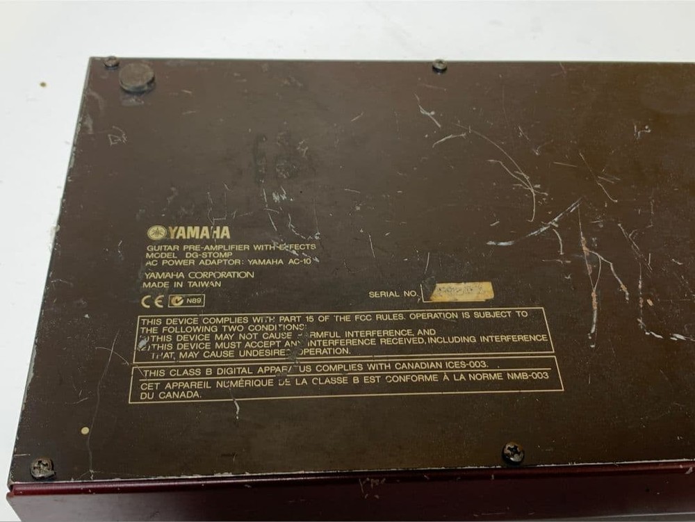 YAMAHA DG-Stomp Guiter & Bass Multi Effector with adapter