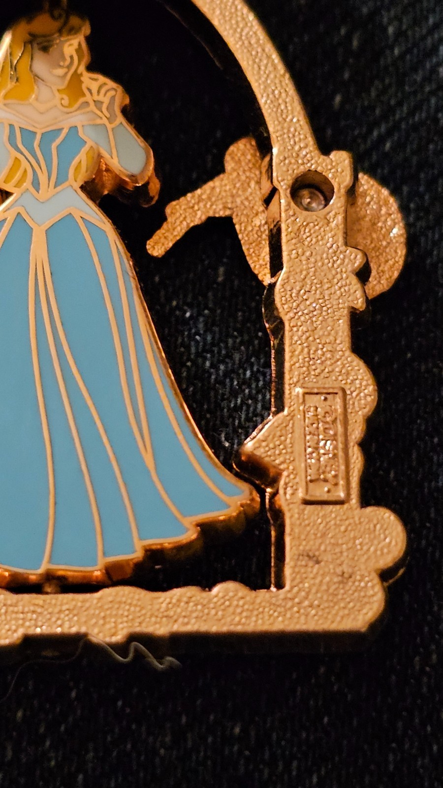 Disney Sleeping Beauty Aurora Double Sided Pin Pink or Blue 2006 Rare