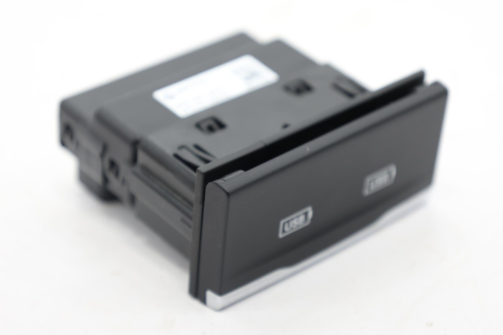 2021 - 2022 JEEP WRANGLER REAR CENTER CONSOLE BACK USB PORT OEM 68481187AA