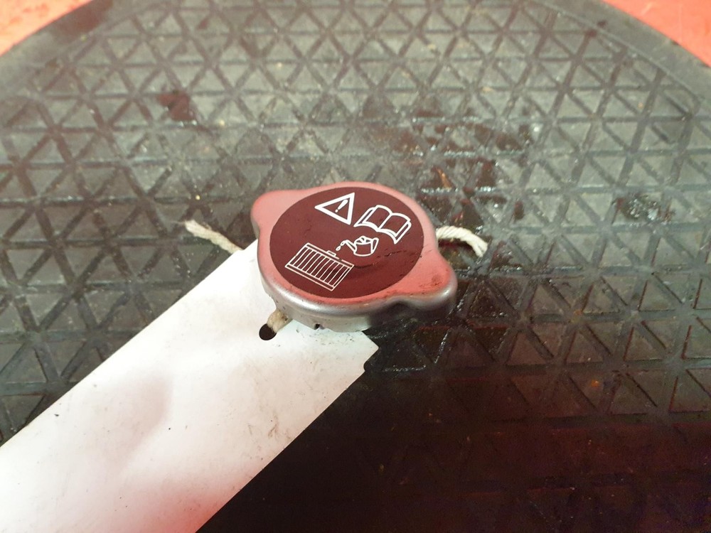 TRIUMPH TIGER 800 RADIATOR CAP 2014