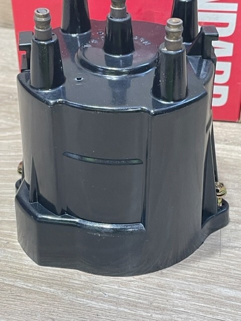 NOS Standard DR-461 Distributor Cap