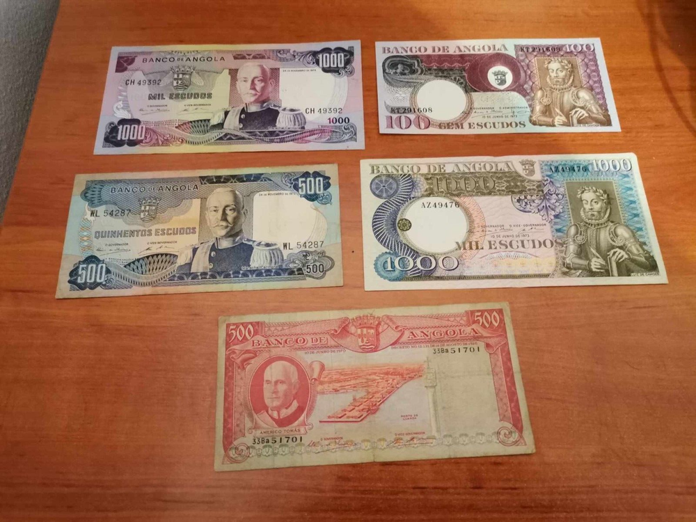 Angola - 5 Banknotes