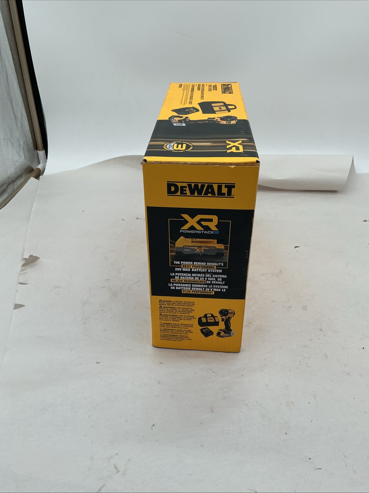 New Dewalt Impact Driver Kit W/1.7ah Power stack Battery DCF870E1
