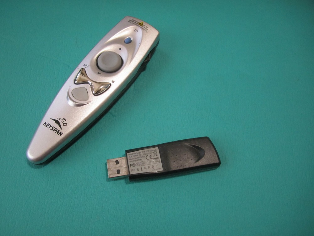 Keyspan Presentation Remote with 60 ft. Range for Computer Mac/ Windows 2000/XP