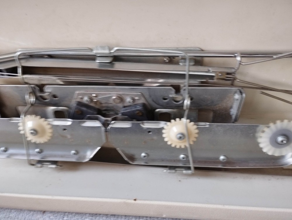 Empisal Knitmaster 323 Knitting Machine Japan