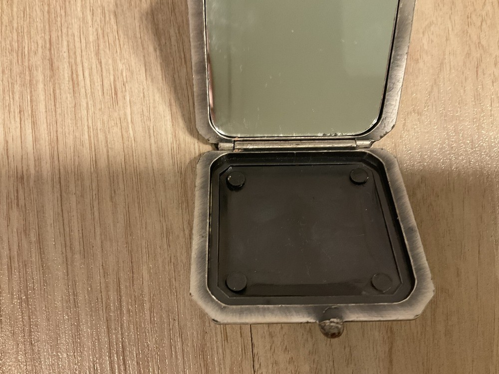 Vintage Powder Box and Mirror Women’s Silver