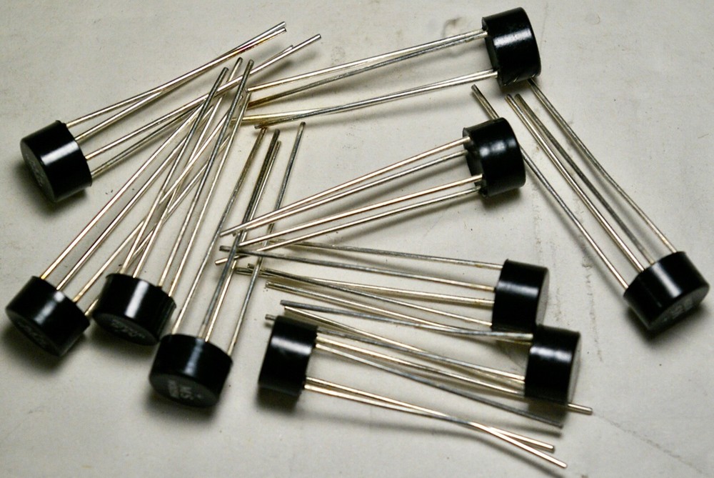 W005M 50 Volt 1.5 Amp Bridge Rectifier Quantity 10