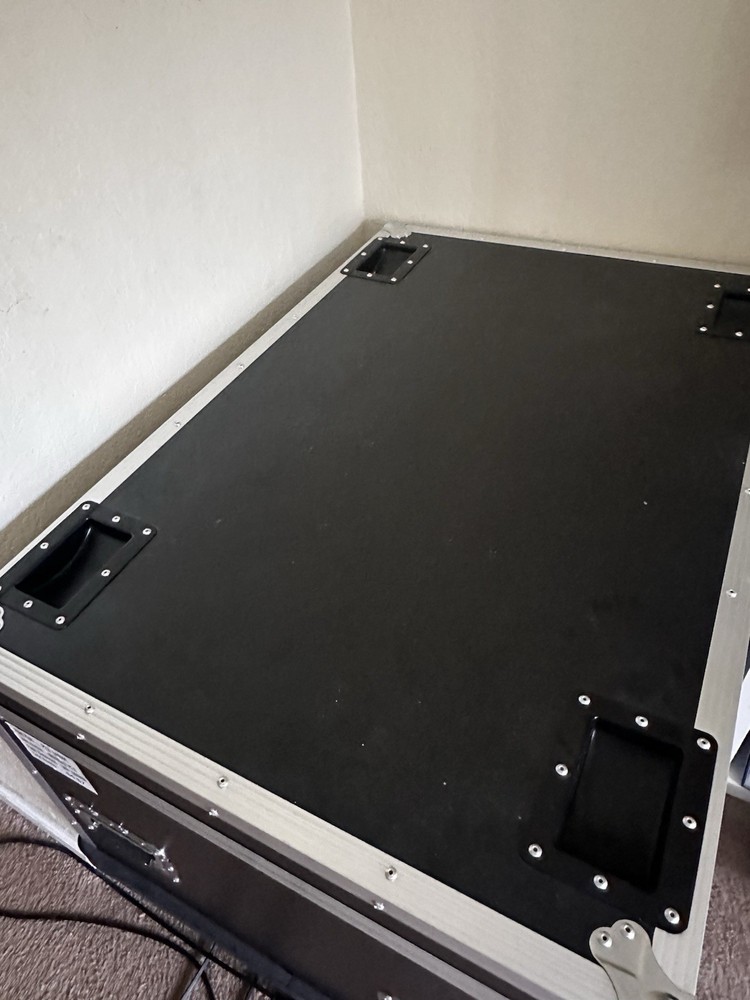 2.6-inch LED screen, 5 panels