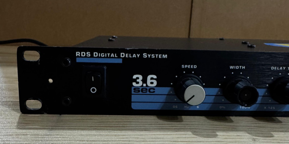 Digitech RDS Digital Delay System 3.6 Sec Chorus Flange Rack Guitar Processor