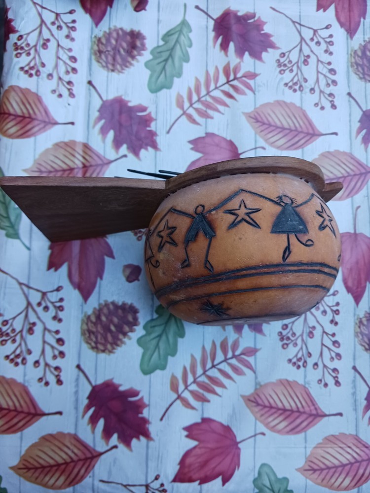 GOURD THUMB PIANO