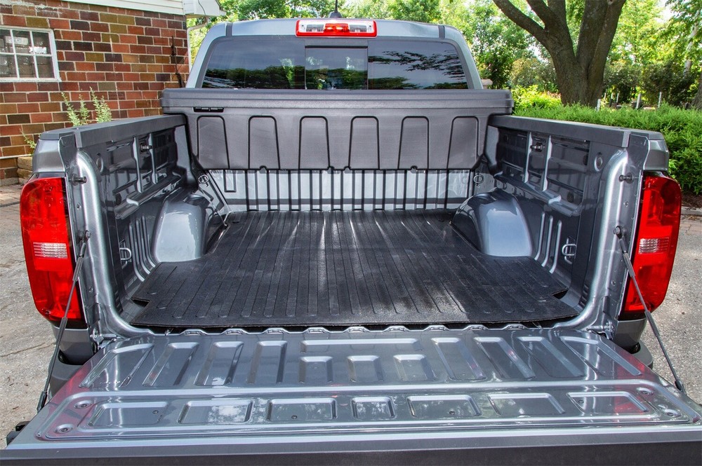 Dee Zee DZ6163P Specialty Series Poly Crossover Toolbox