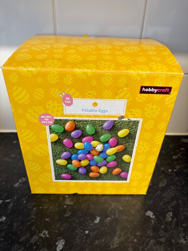 2 X HOBBYCRAFT 100 PACK REFILLABLE EGGS(INCLUDE 1 GOLD EGG) EASTER EGG HUNT