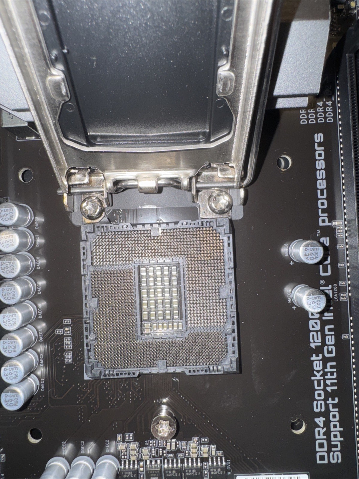 GIGABYTE Z590 Gaming X Motherboard Intel 11th Gen Z590 DDR4 LGA 1200