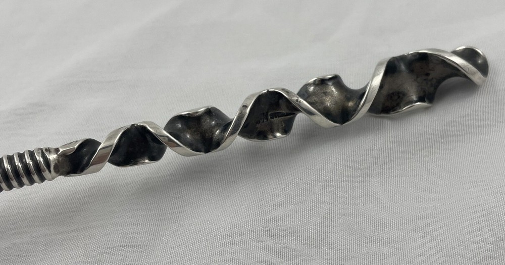 Whiting Twist All Sterling Button Hook-8"