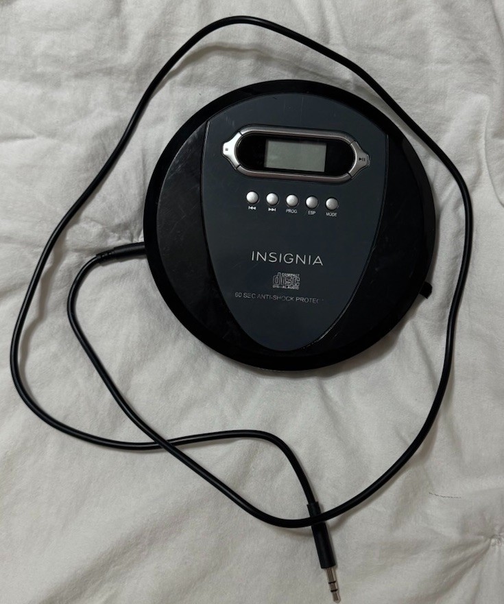 Insignia NS-P4112 Portable CD Player – Powers On – Untested Playback