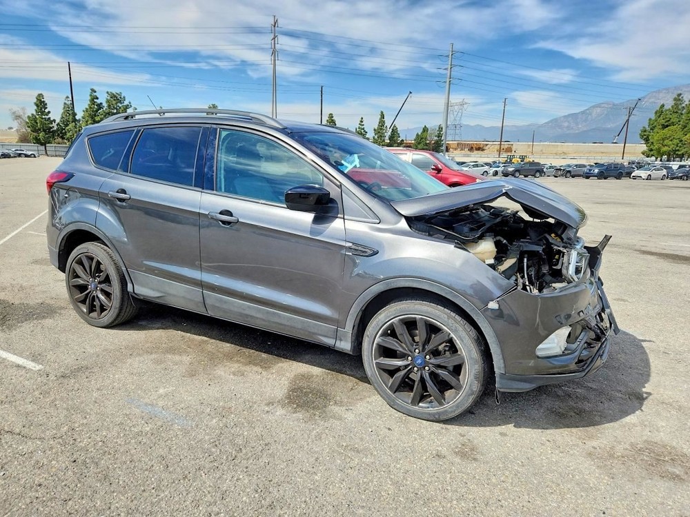 LEFT FRONT SPINDLE KNUCKLE OEM 13-19 FORD ESCAPE