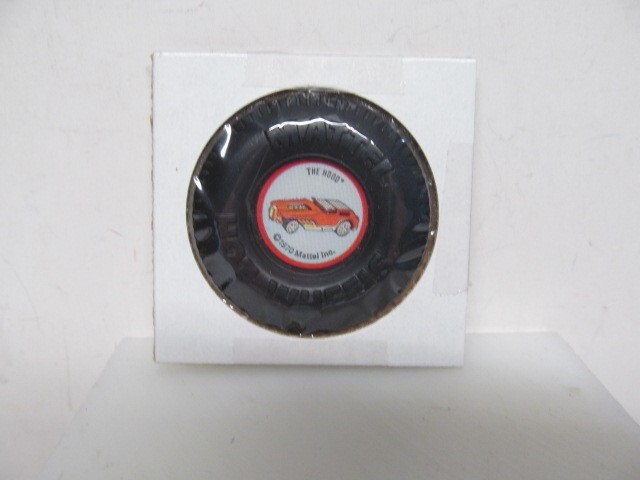 Hot Wheels RED LINE  Plastic Button w/ Tab - THE HOOD