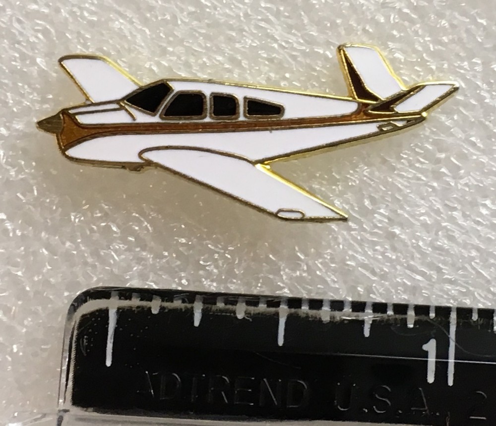Airplane Hat / Lapel Pin (BY)