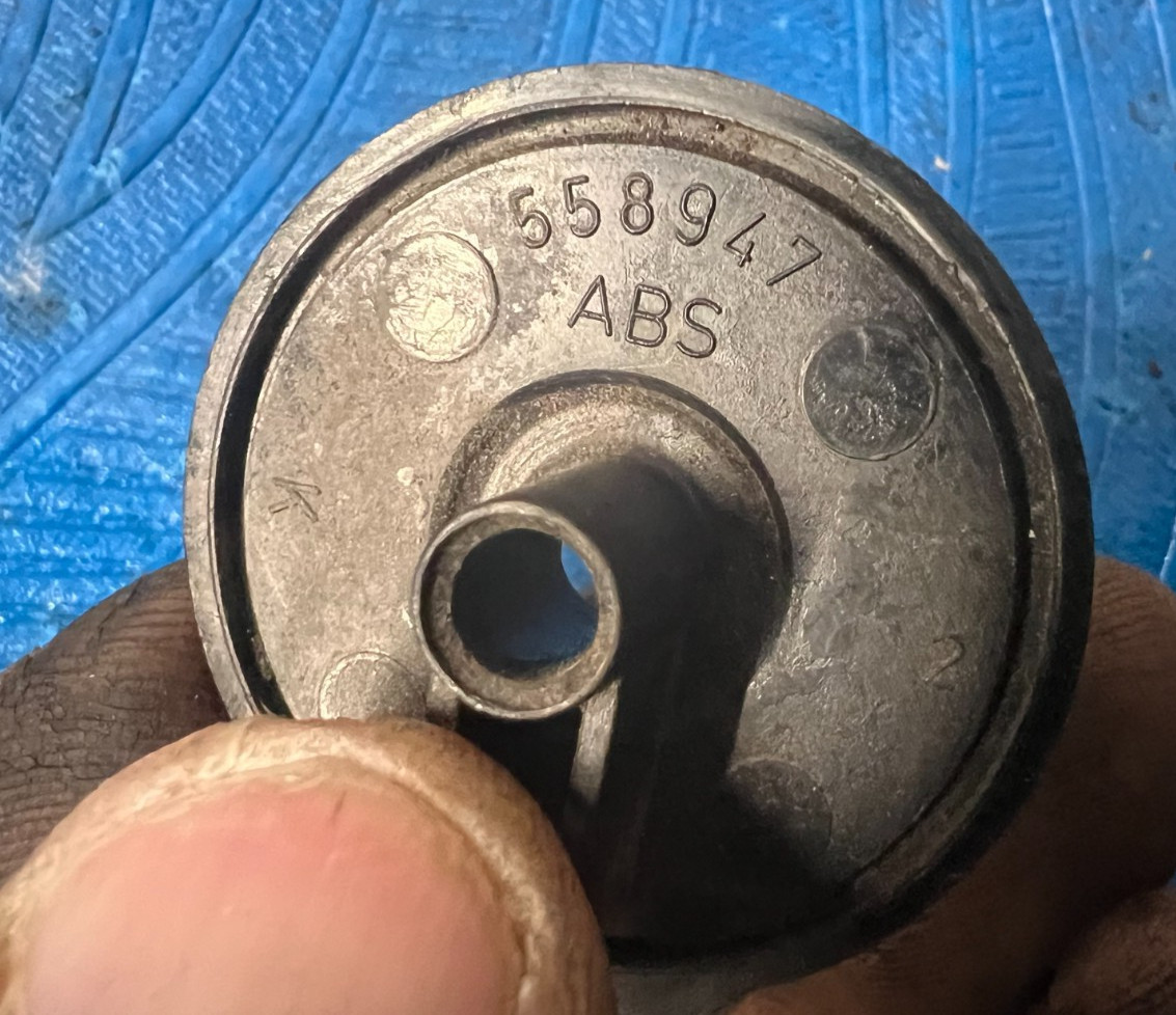 77-85 Oldsmobile Cutlass GM MISC FACTORY RADIO KNOBS 555101 558947 OEM NBL2