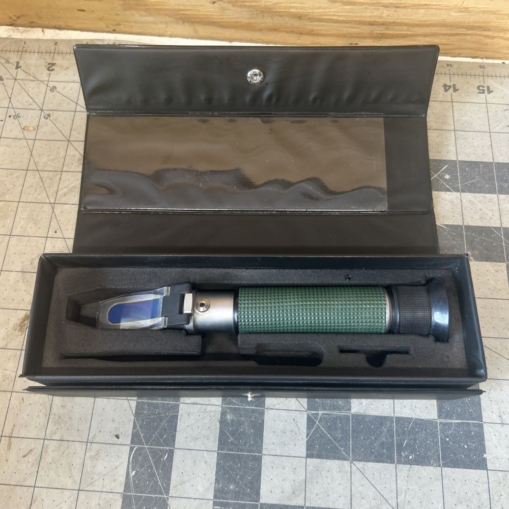 Zebra Skimmers Hand held Refractometer MT-010ATC