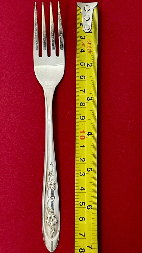 Beloved Dinner Fork Meridan Silverplate Co. Vintage 1960 Flatware