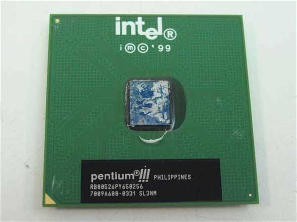Intel PIII Processor RB80526PY650256 CPU SL3NM