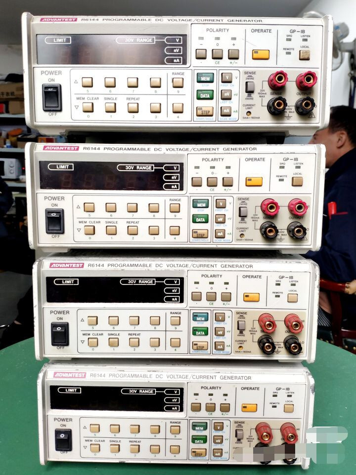 Used ADVANTEST R6144 Programmable DC Voltage And Current Generator