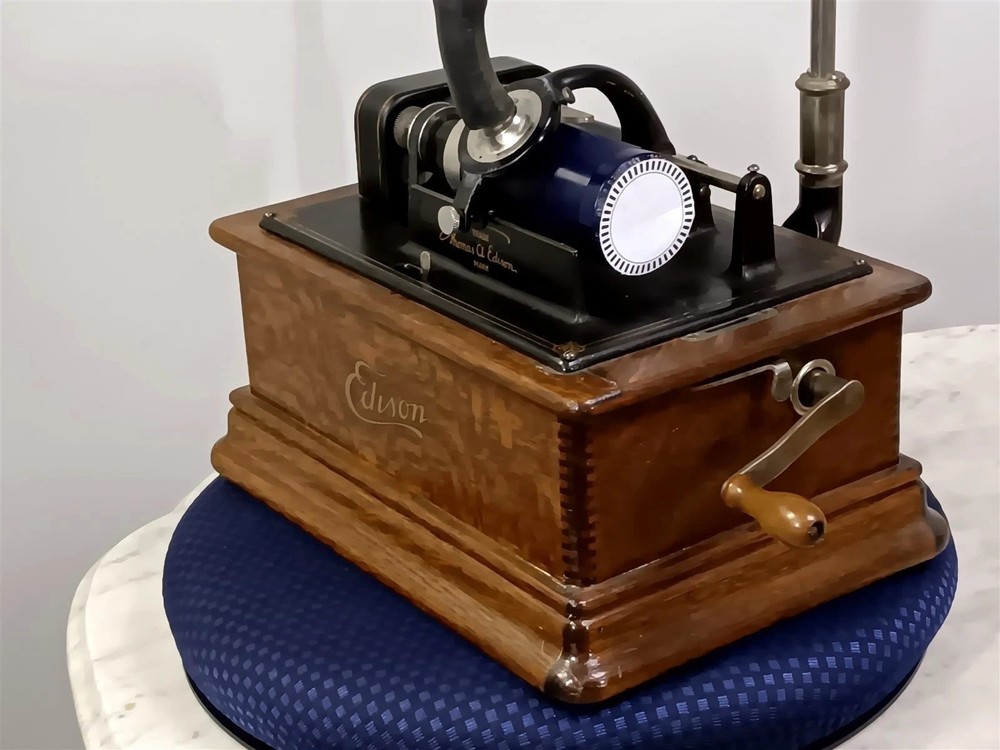 1912 Edison Standard Model D Cylinder Phonograph – Restored Oak Case