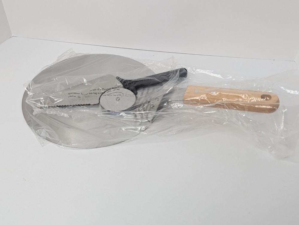 New Nuwave Pizza Cutter and Server