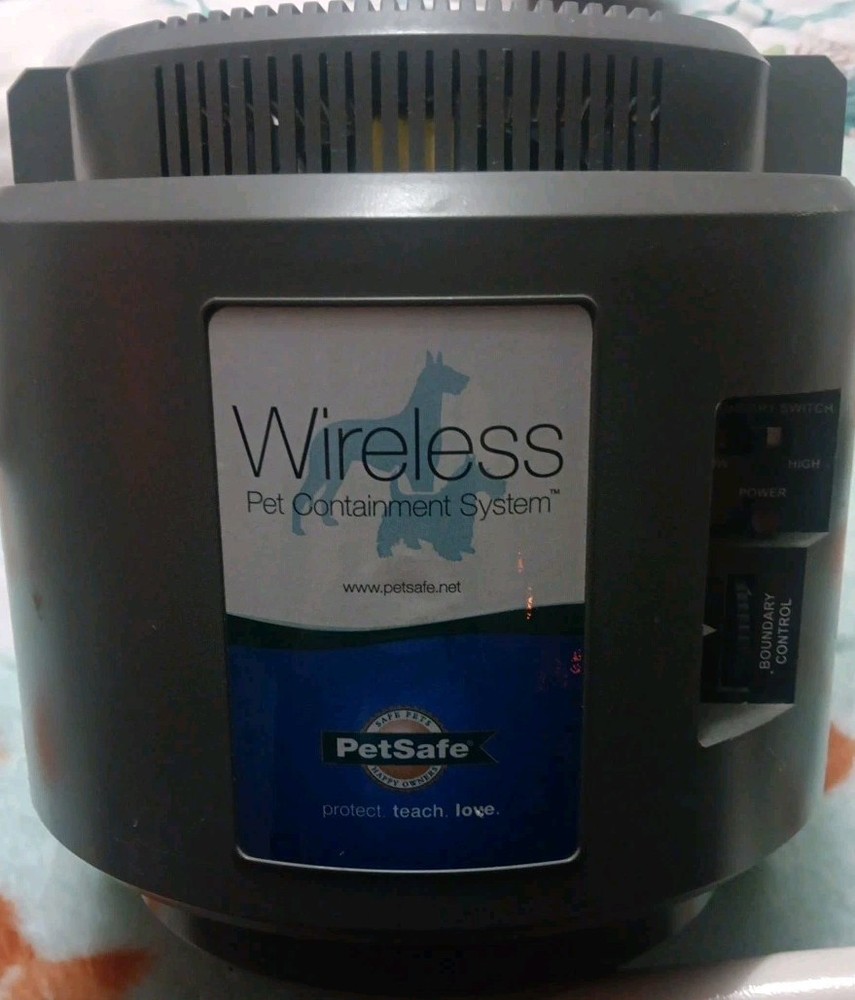 PetSafe Model RFA-443 Containment System. Power adapter.  No Collar.