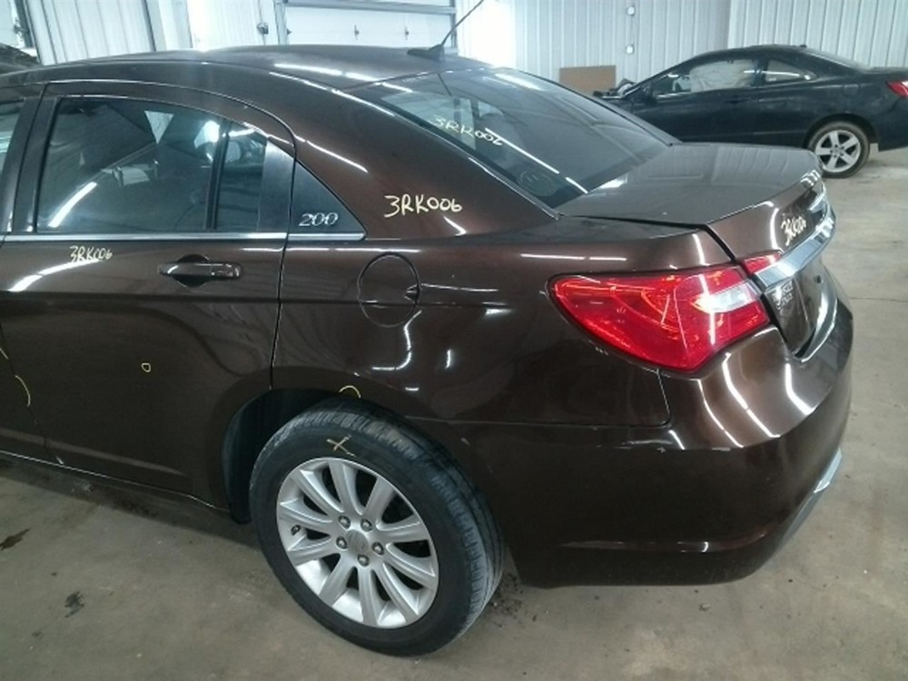 200 2013 High Mounted Stop Light 104930448