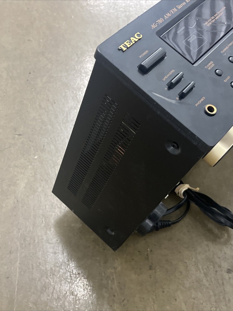TEAC AG-780 AM/FM 200 Watt Stereo Receiver - UNTESTED !