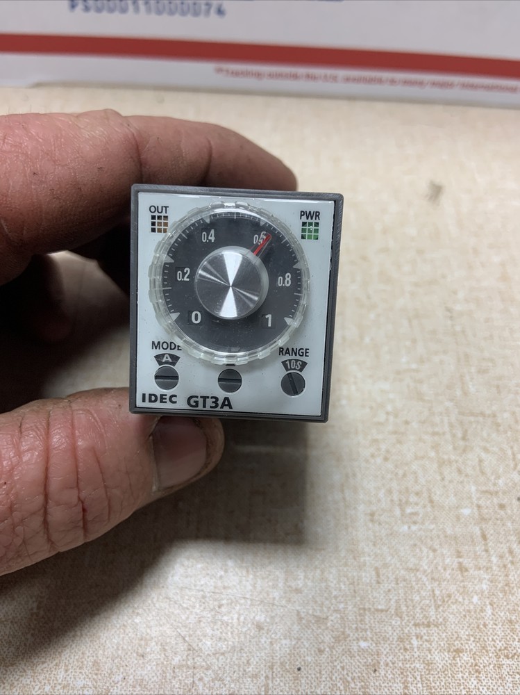 Idec GT3A-3 AF20 Timer 100-240v-ac