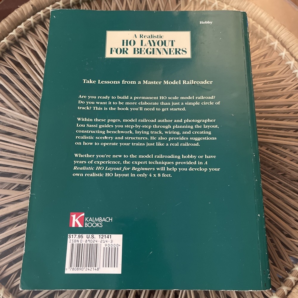 Kalmbach Book "A Realistic HO Layout for Beginners Lou Sassi