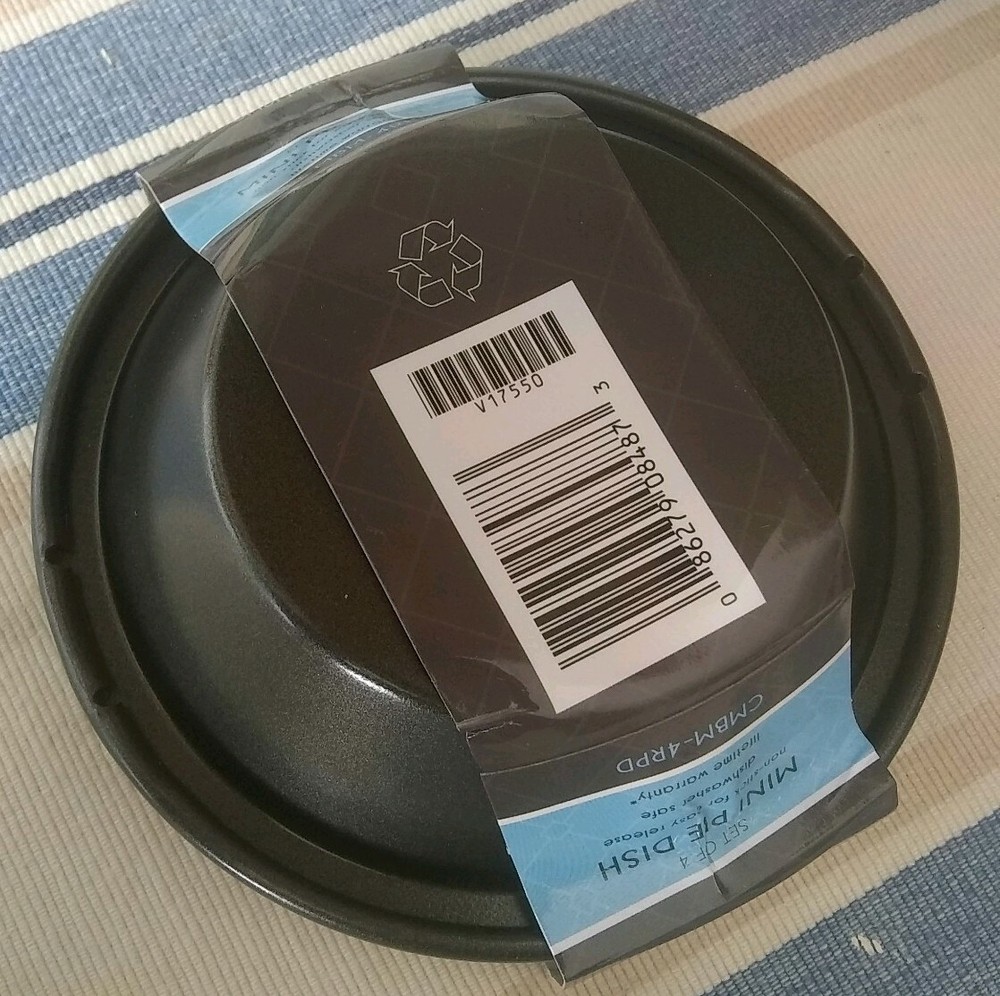 Cuisinart 4 Piece Round Pie Dish Set Mini Steel Nonstick Bakeware Single Serve