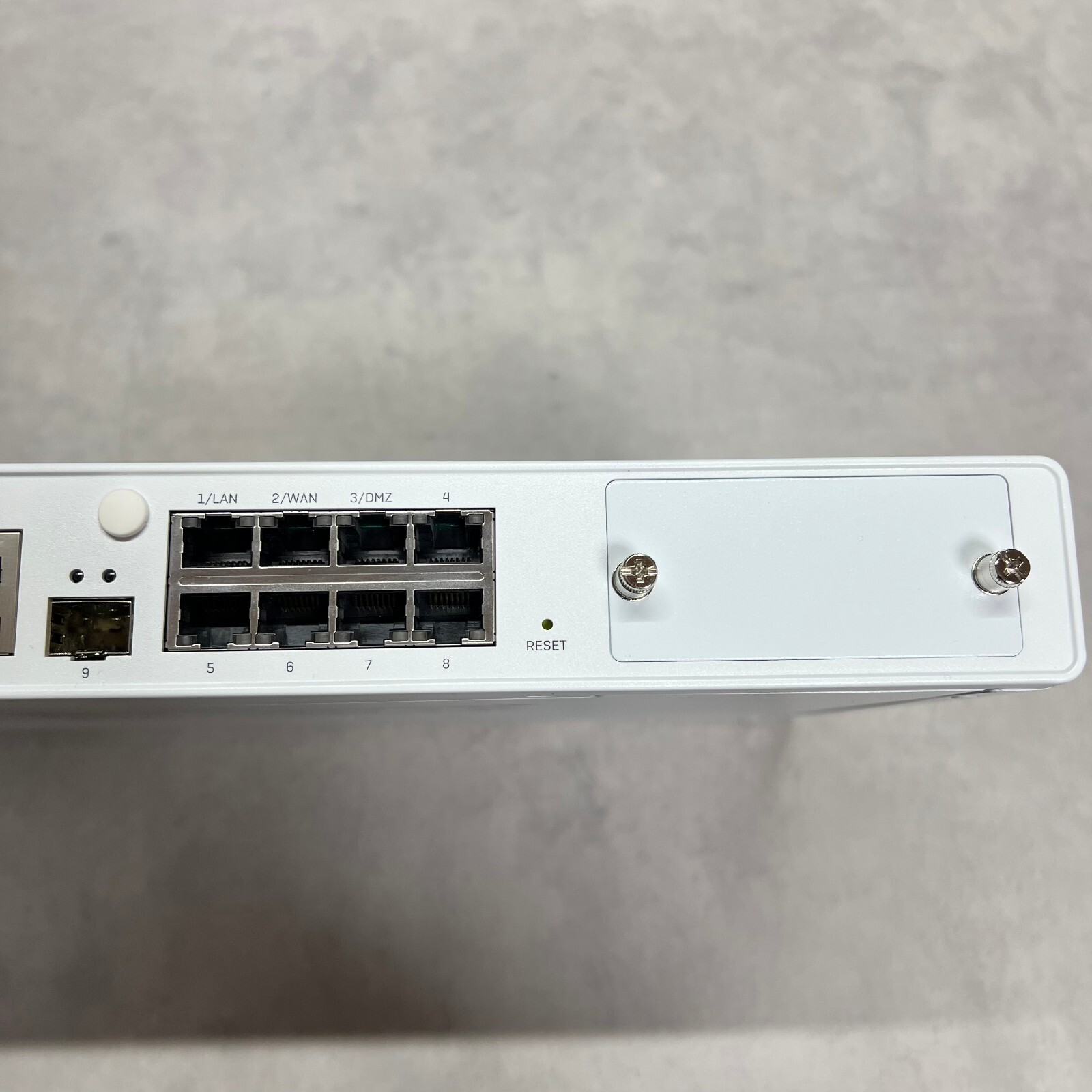 Sophos XG 135 REV 3 Firewall Desktop appliance w/adapter Tested Good【1day ship!】