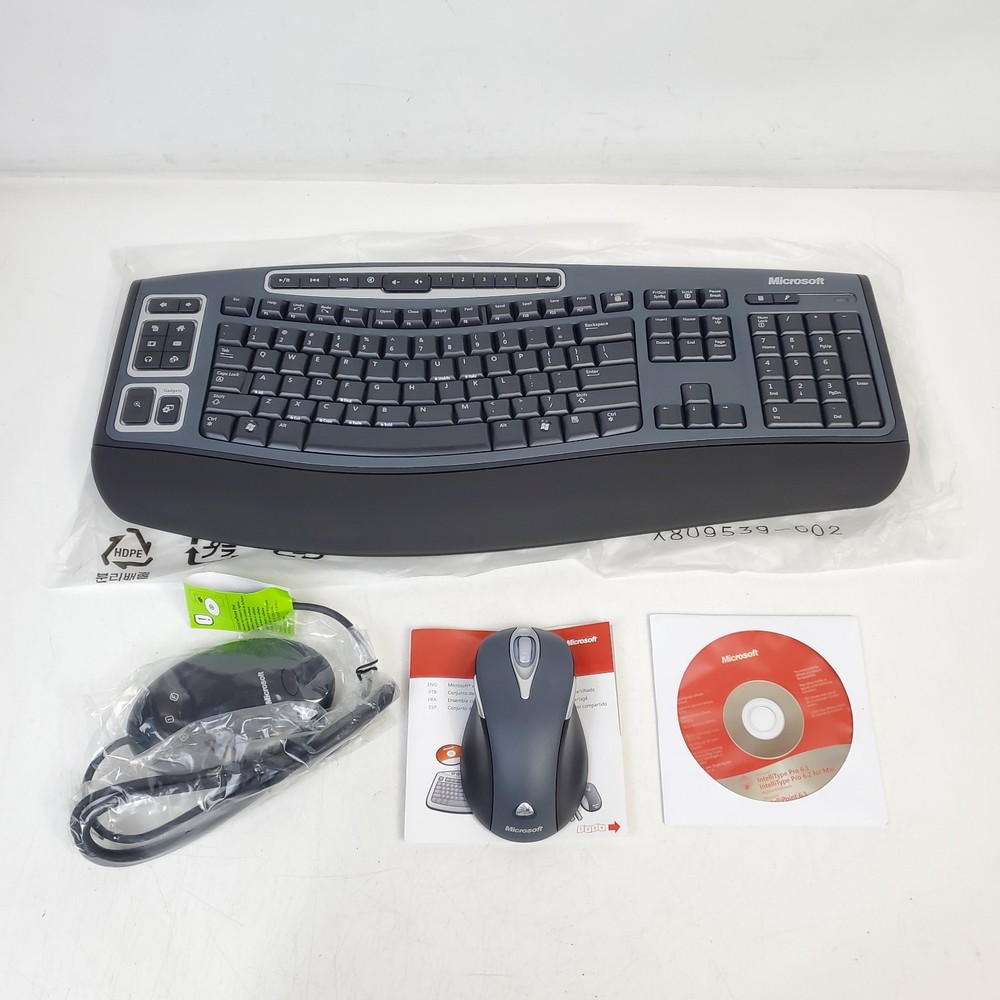 Microsoft Wireless Laser Desktop 5000 Comfort Curve Keyboard & HD Laser Mouse