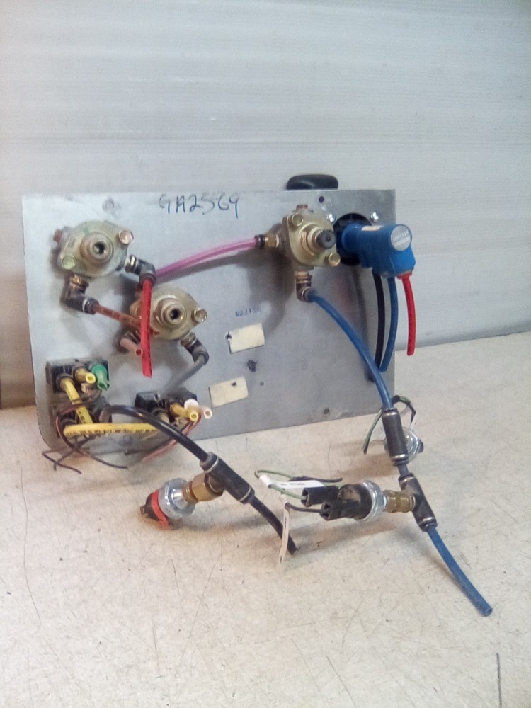 2006 Freightliner Cascadia Dash Switch Panel