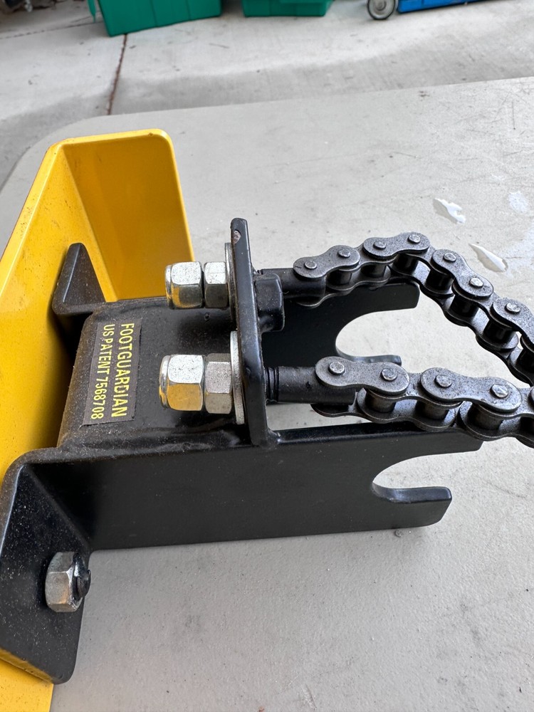 FootGuardian for Pallet Jacks